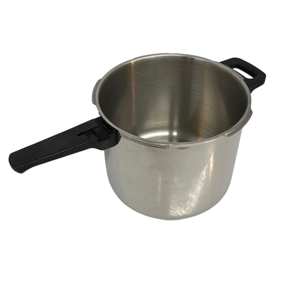 Fagor Stainless Steel 7 Liter Pressure Cooker Pot ONLY-No Pressure Top 918060037 - Picture 2 of 8